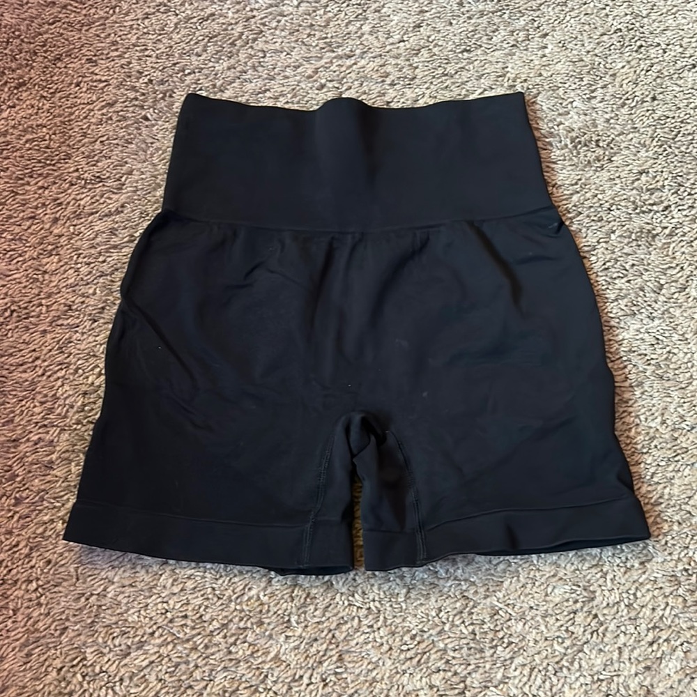 black biker shorts